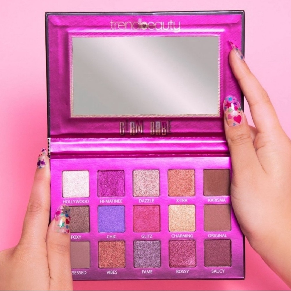 TrendBeauty: Glam Babe Eyeshadow Palette